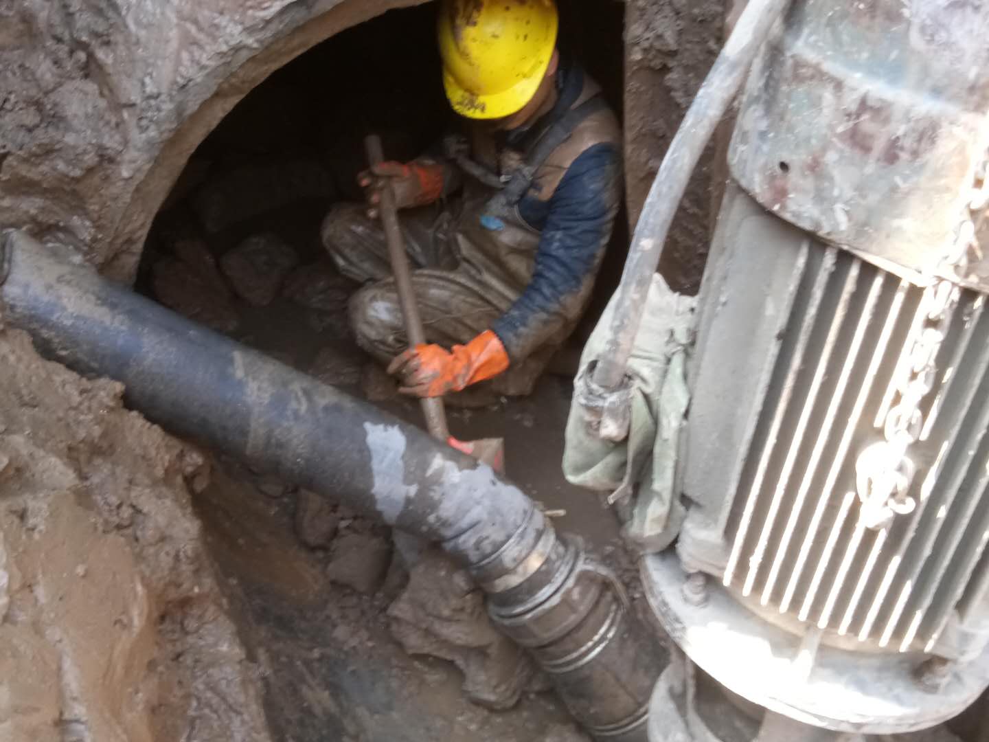 昂昂溪管道清淤